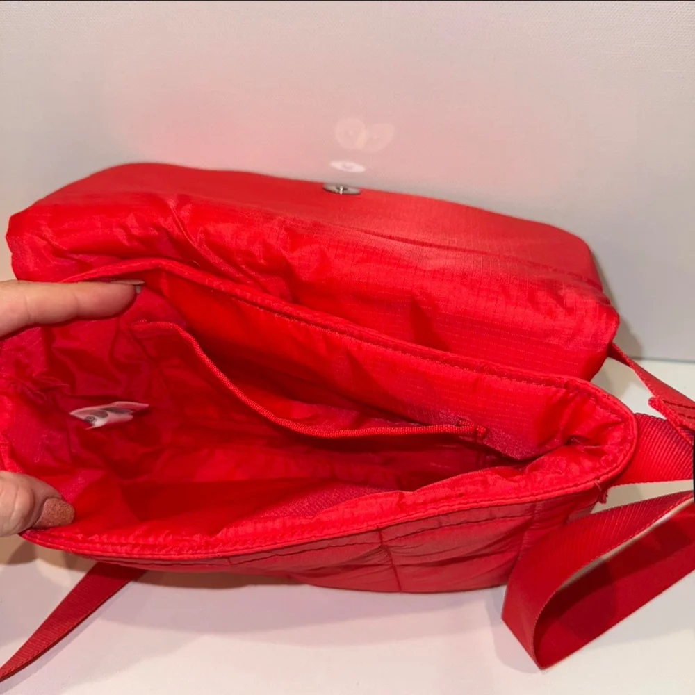 UGG Vibrant Red Quilted Crossbody Bag - Picture 5 of 7